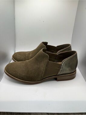 Women’s Clarks Ankle Boots Size 7.5